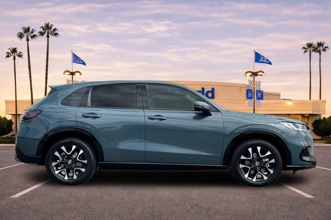 2027 Honda HR-V EXL - Image 3