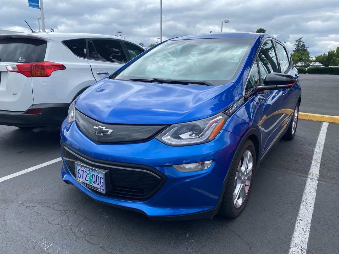 2018 Chevrolet Bolt Ev LT - Image 2