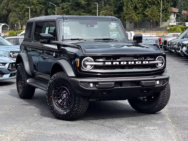 2026 Ford Bronco Outer Banks