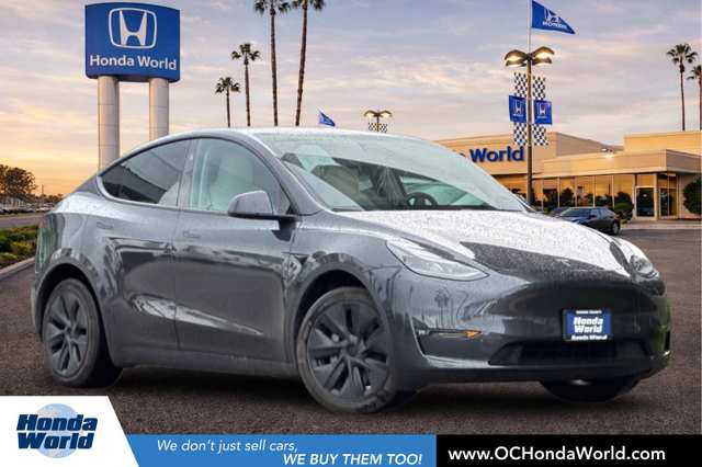 2024 Tesla Model Y Long Range