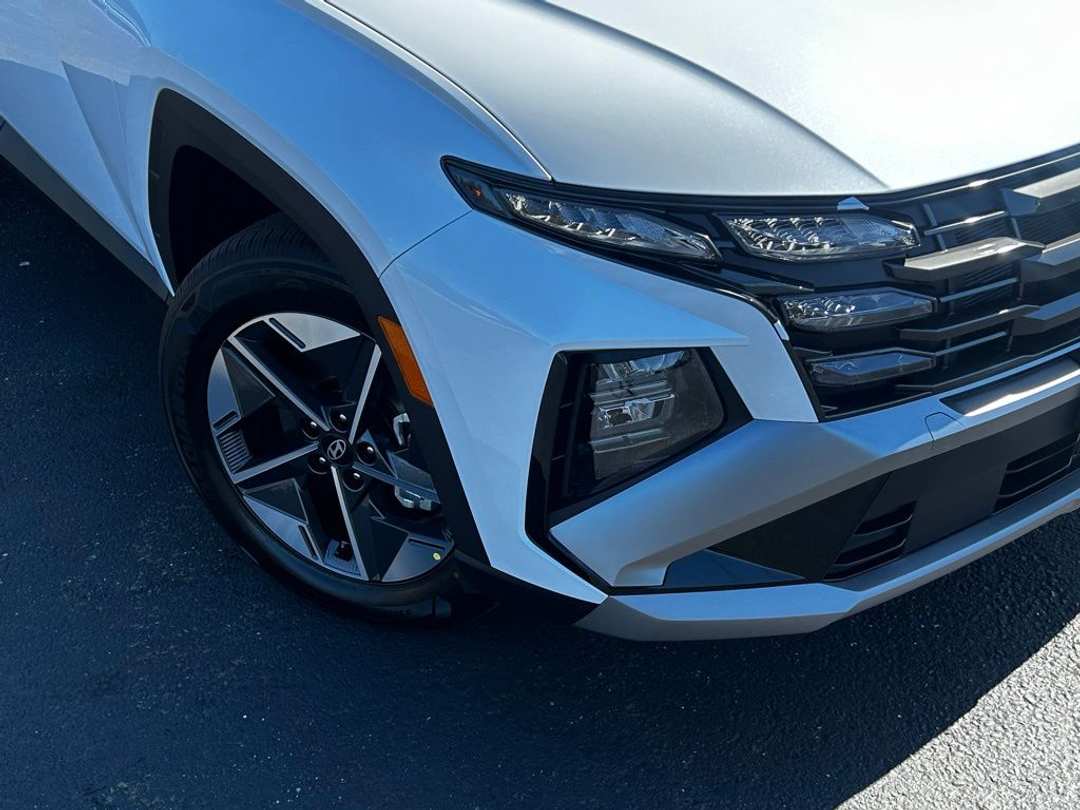 2026 Hyundai Tucson Hybrid SEL - Image 2