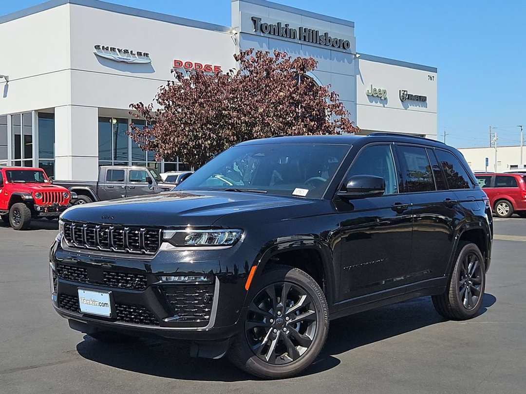 2026 Jeep Grand Cherokee Limited Reserve - Image 2