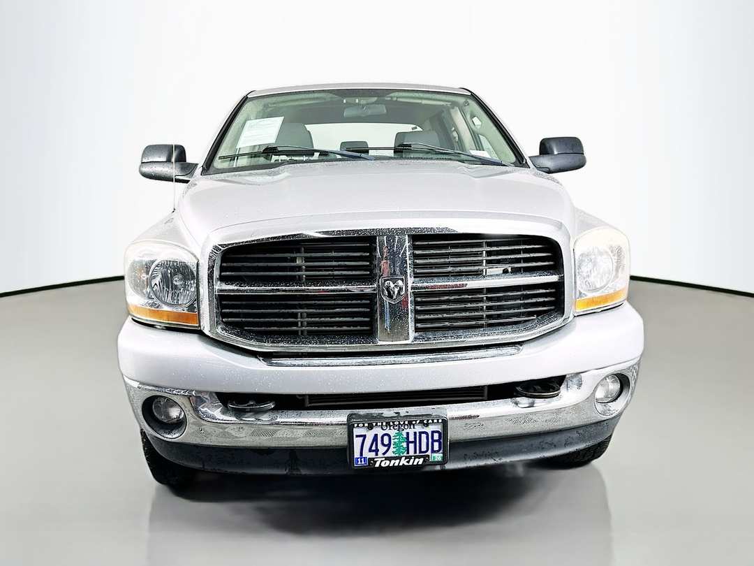 2006 Dodge Ram 2500 SLT - Image 2
