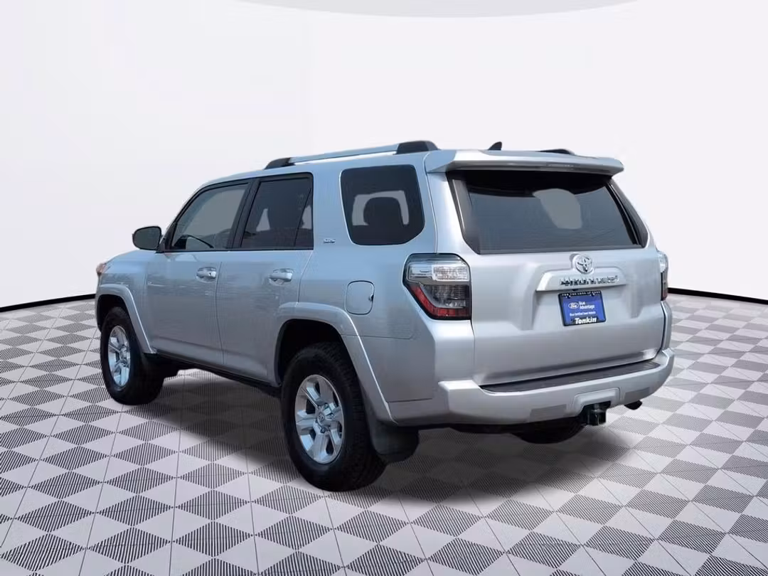 2021 Toyota 4Runner SR5 - Image 3
