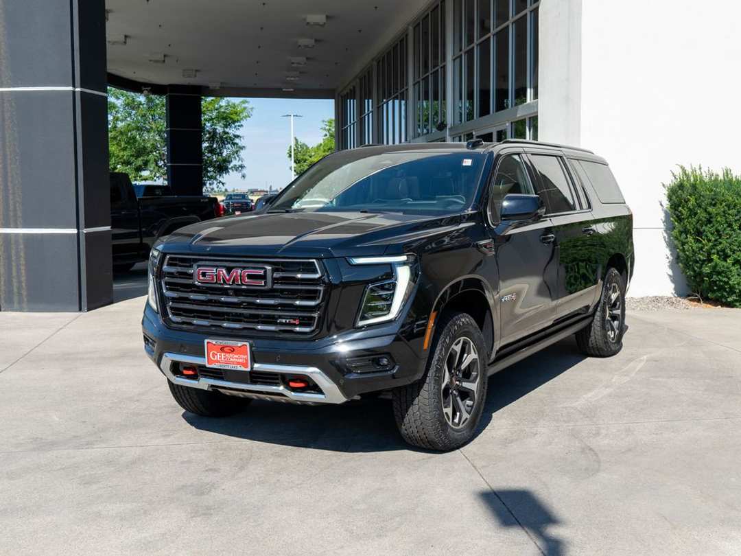 2026 GMC Yukon Xl AT4 Ultimate - Image 3