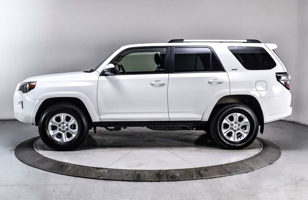 2024 Toyota 4Runner SR5 - Image 3
