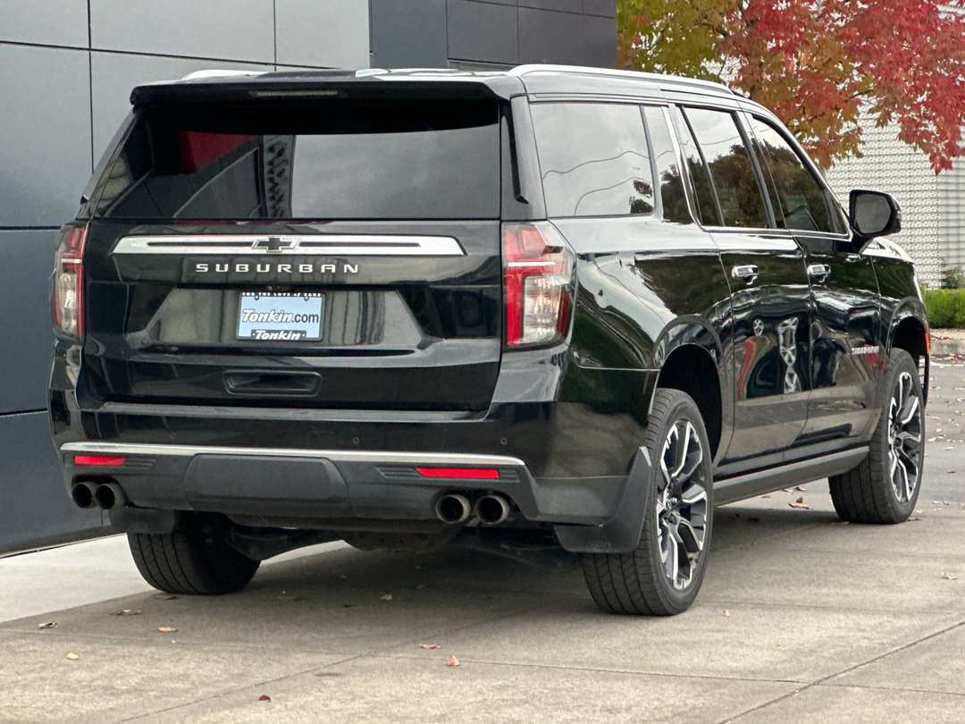2022 Chevrolet Suburban High Country - Image 3
