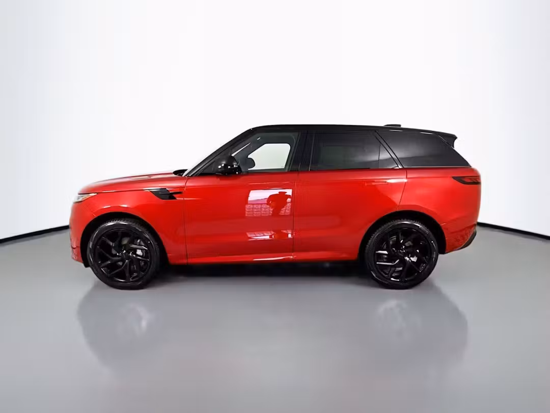 2026 Land Rover Range Rover Sport Dynamic SE - Image 2