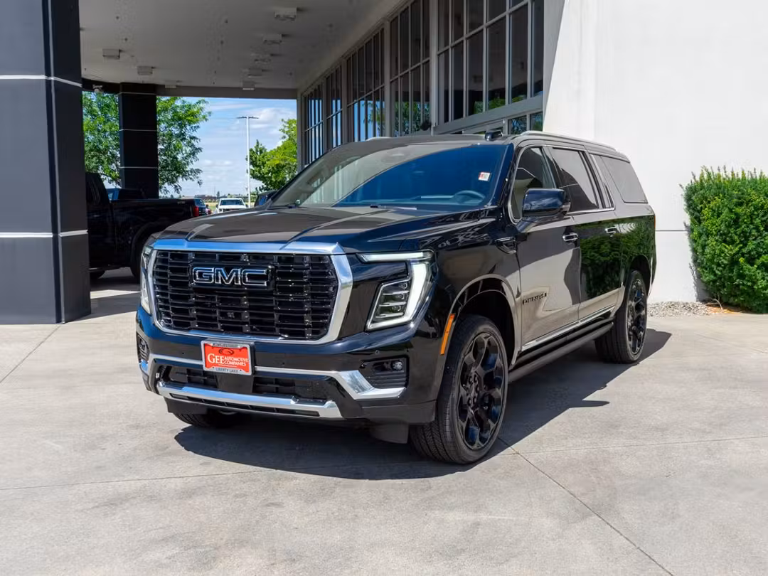 2026 GMC Yukon Xl Denali - Image 3