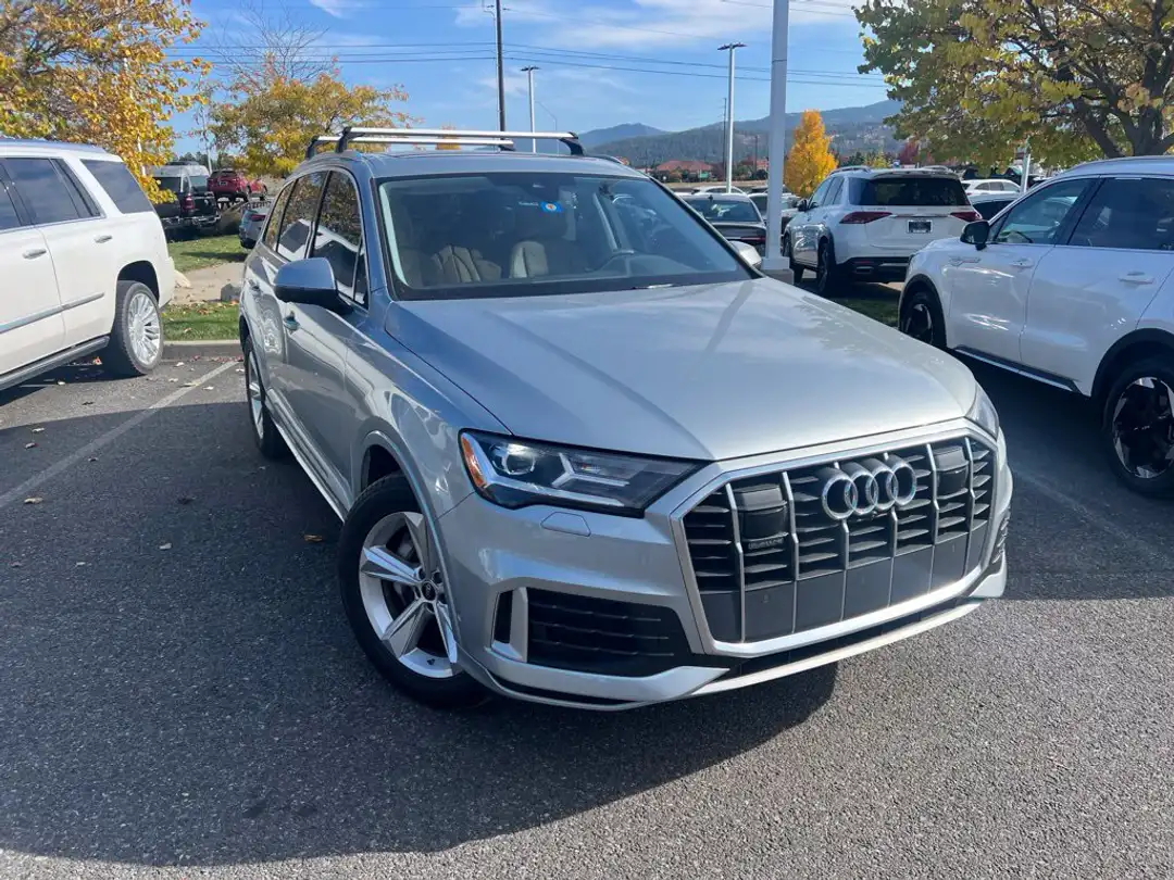 2023 Audi Q7 45 Premium - Image 2