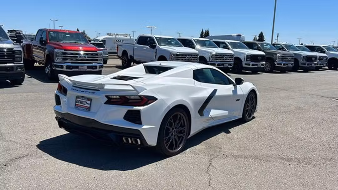 2023 Chevrolet Corvette Stingray - Image 3