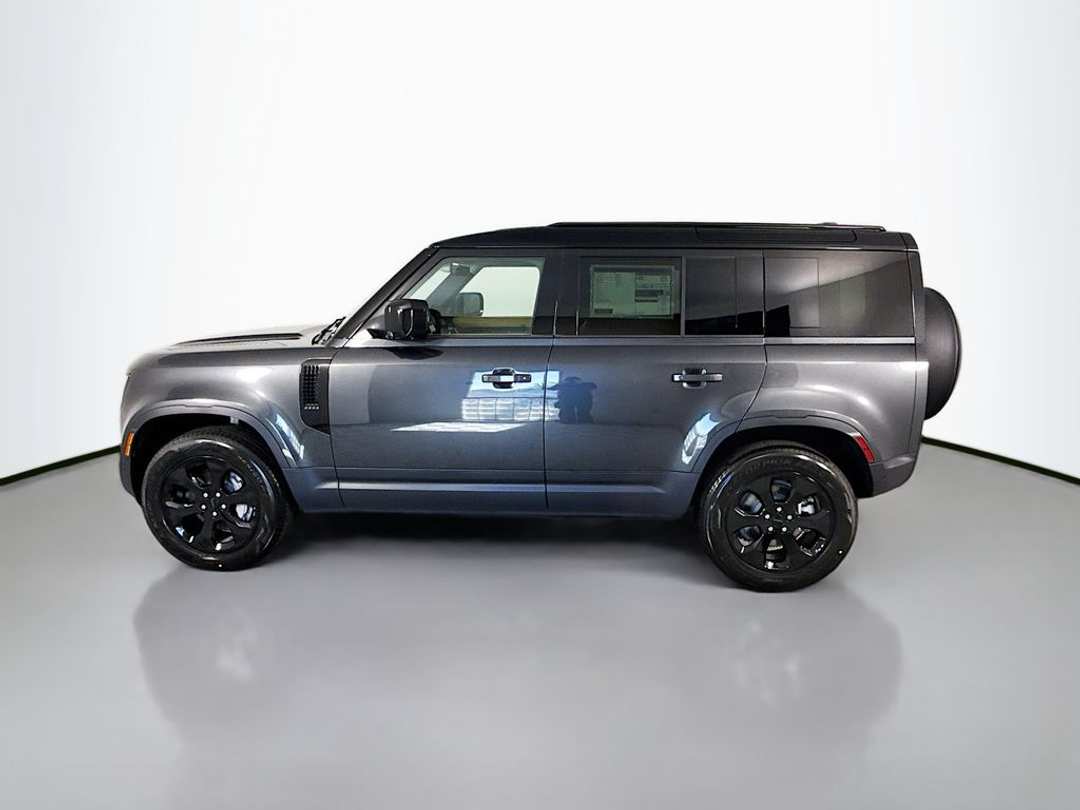 2026 Land Rover Defender 110 S - Image 2
