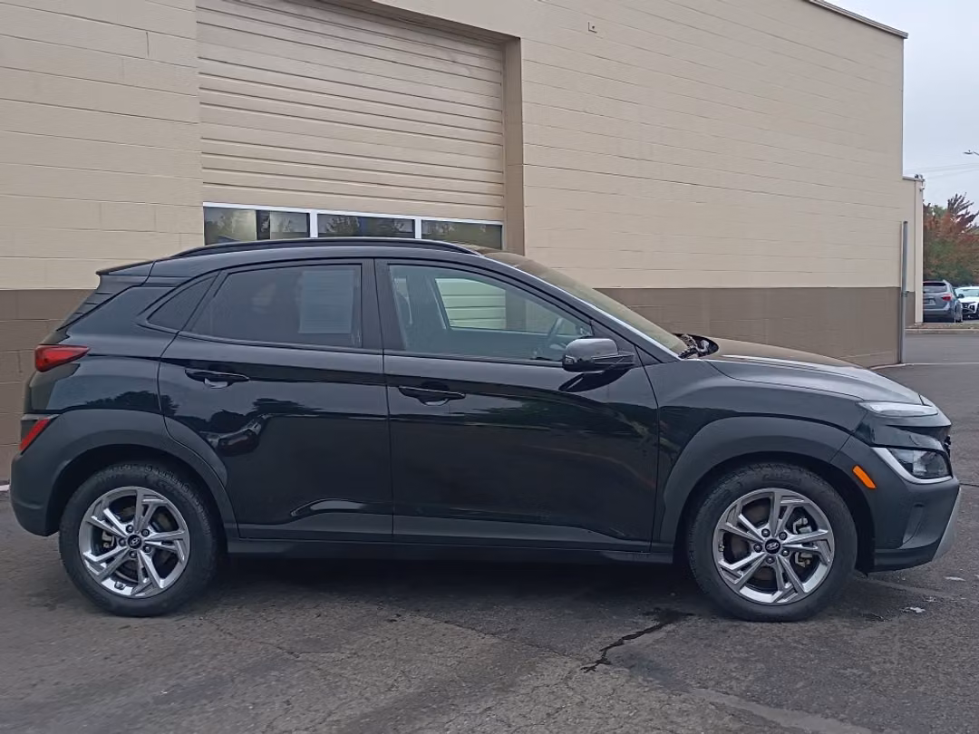 2023 Hyundai Kona SEL - Image 3