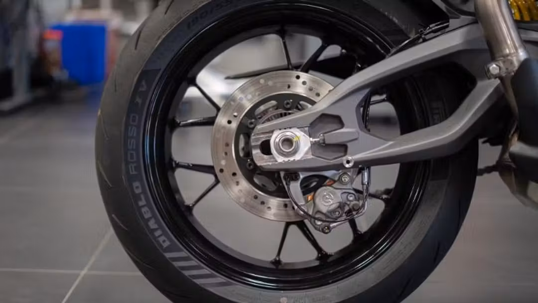 2026 Ducati Hypermotard V2 - Image 3