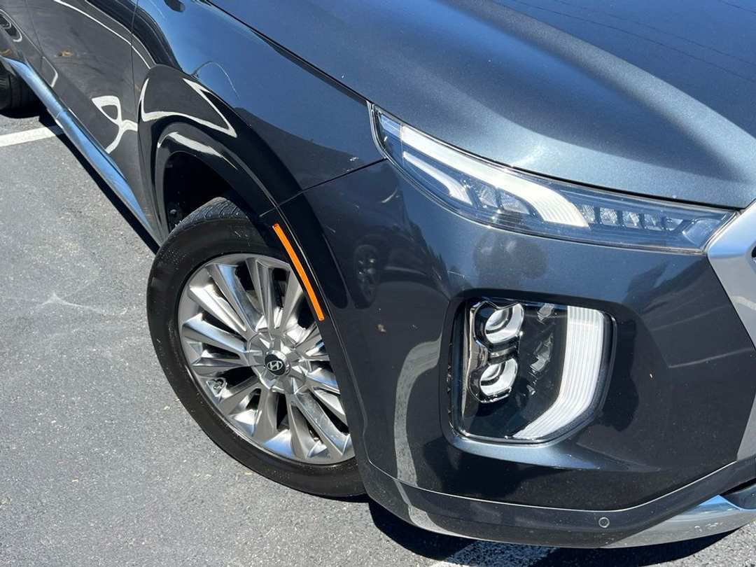 2020 Hyundai Palisade Limited - Image 2
