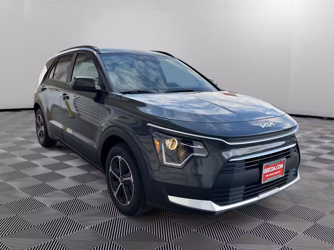 2026 Kia Niro LX - Image 3