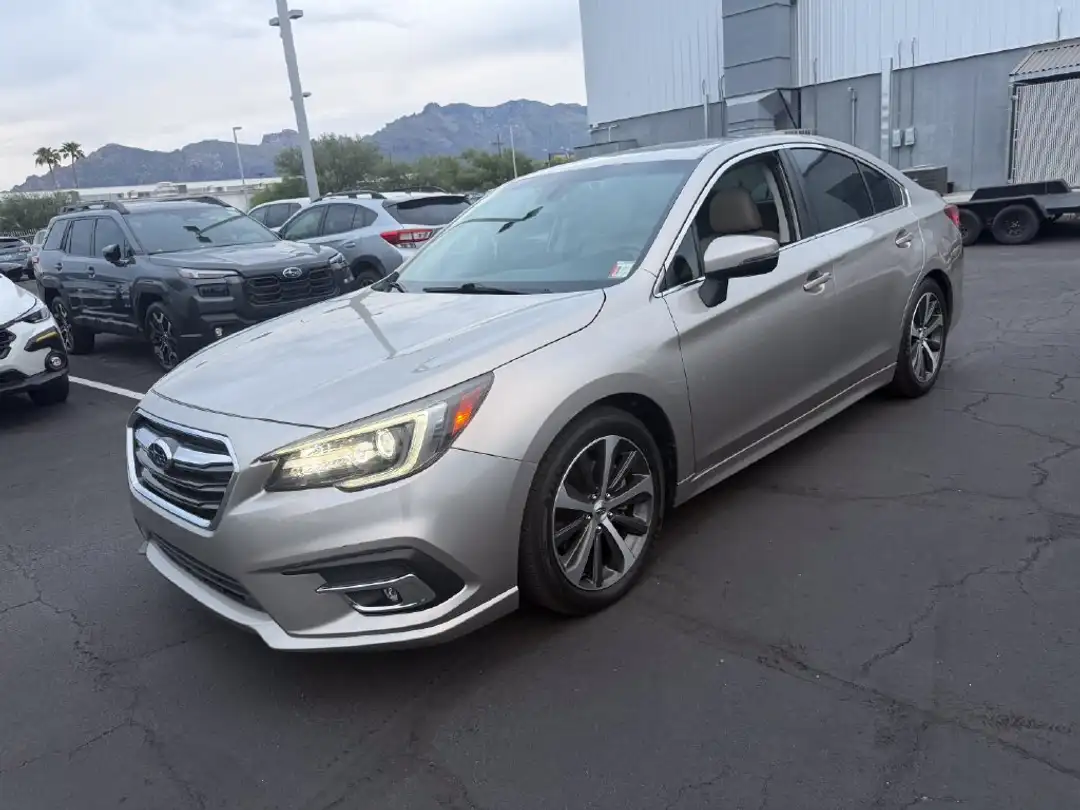 2018 Subaru Legacy 3.6R - Image 3