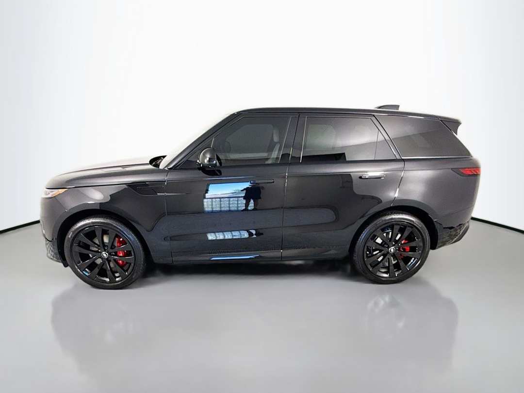 2025 Land Rover Range Rover Sport Dynamic SE - Image 2