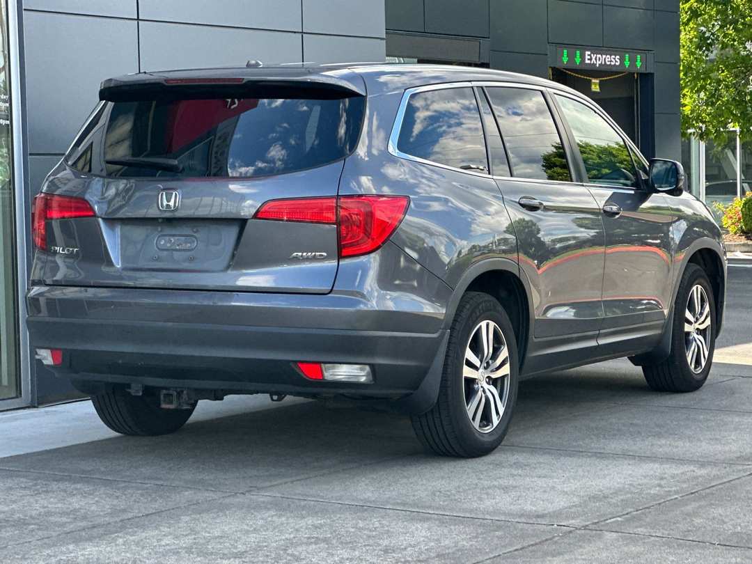 2016 Honda Pilot EXL - Image 3