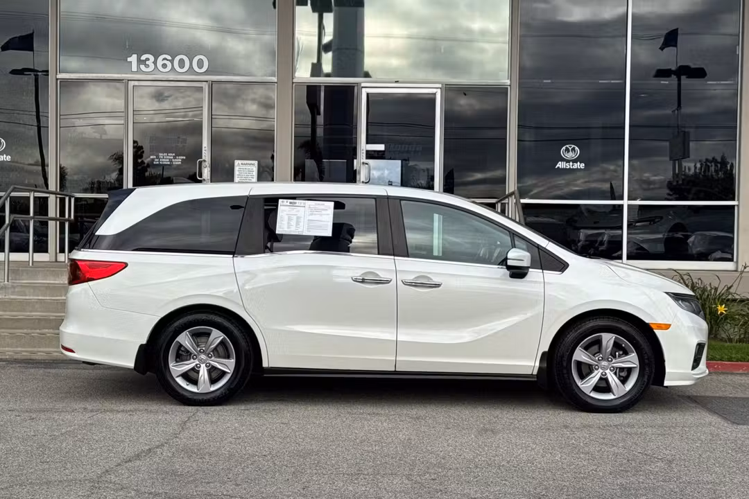 2018 Honda Odyssey EXL - Image 3