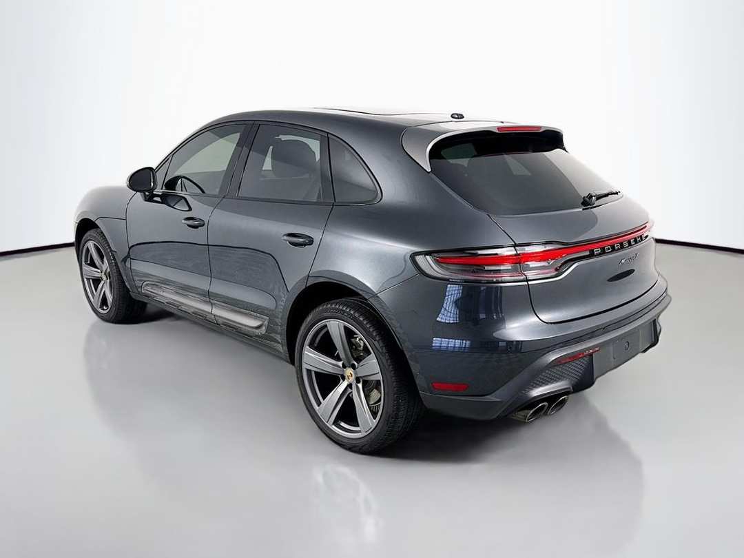 2023 Porsche Macan - Image 3