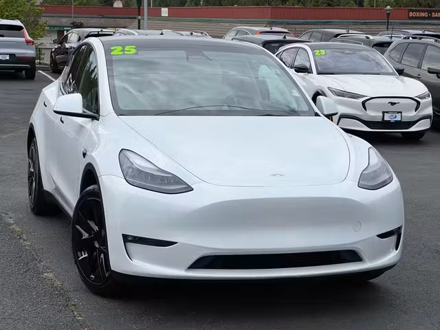 2023 Tesla Model Y Long Range