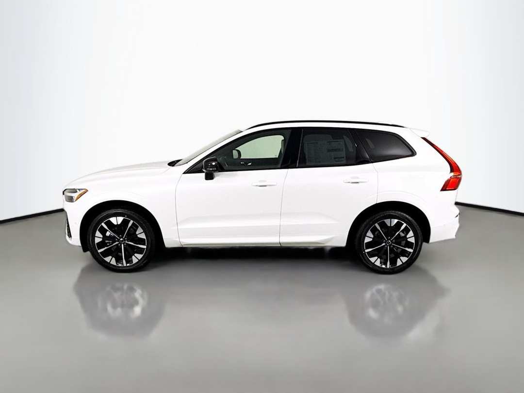 2026 Volvo Xc60 B5 Plus - Image 2