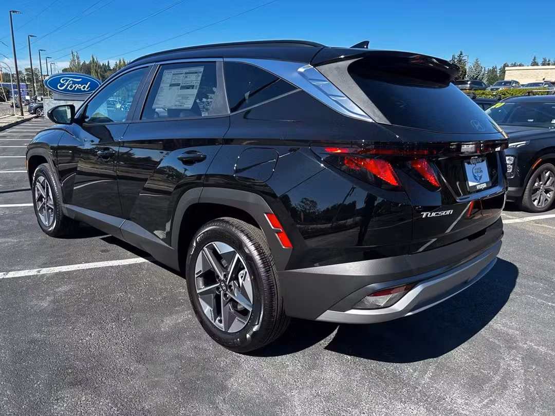 2026 Hyundai Tucson Hybrid SEL - Image 3