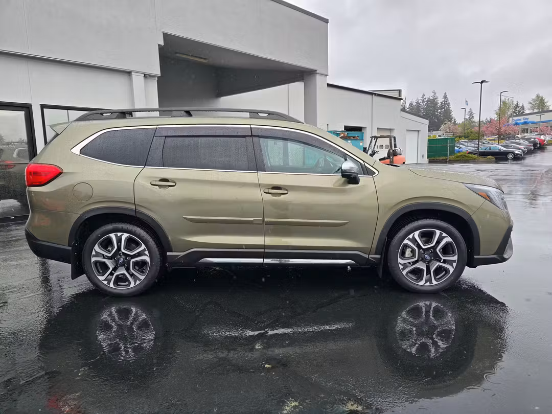 2023 Subaru Ascent Limited - Image 3