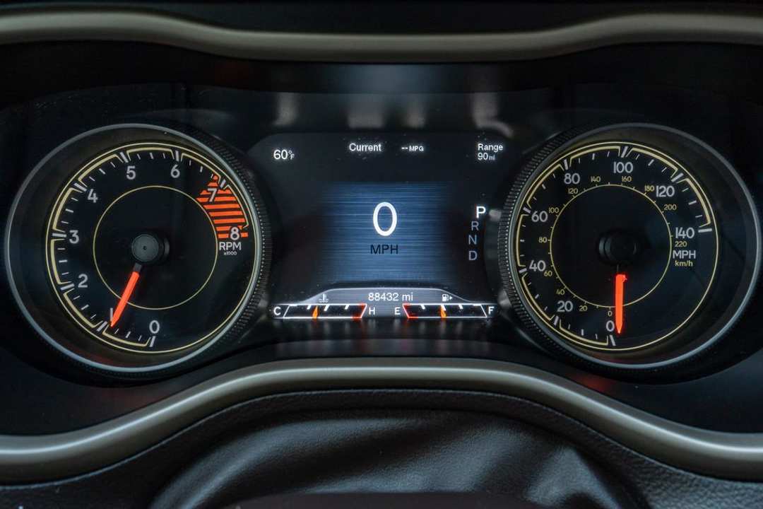 2017 Jeep Cherokee Trailhawk L Plus - Image 3