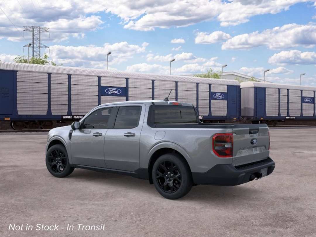 2026 Ford Maverick LARIAT - Image 3