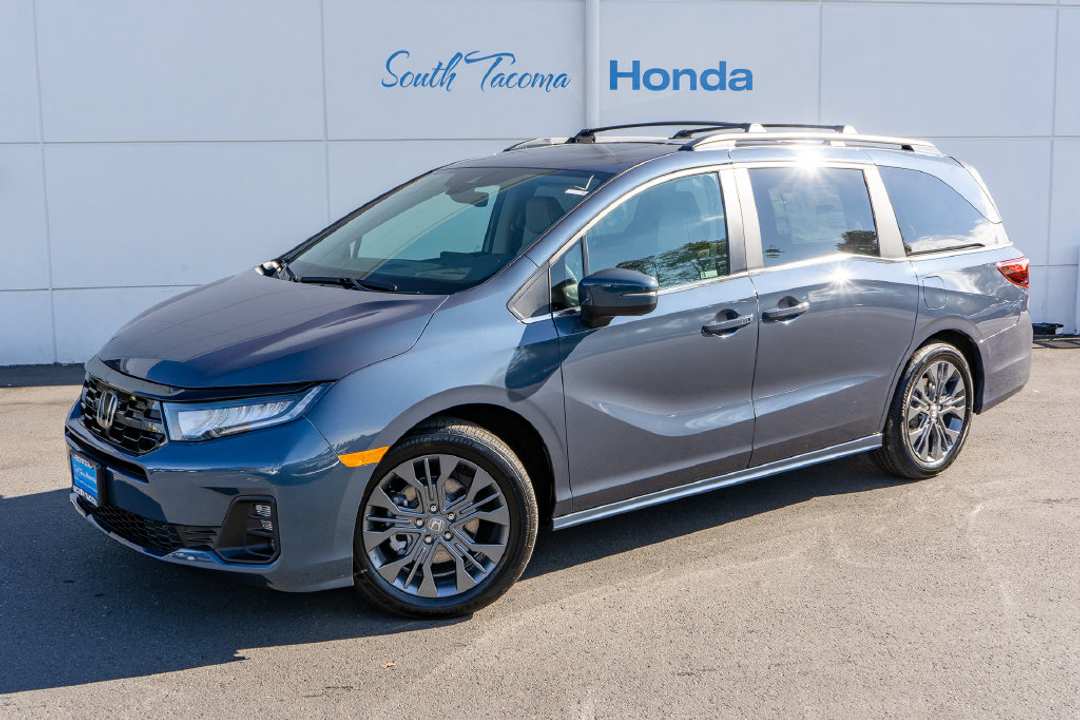 2027 Honda Odyssey Touring w/ & Function Package - Image 2