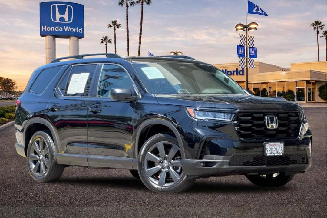 2025 Honda Pilot Sport - Image 2