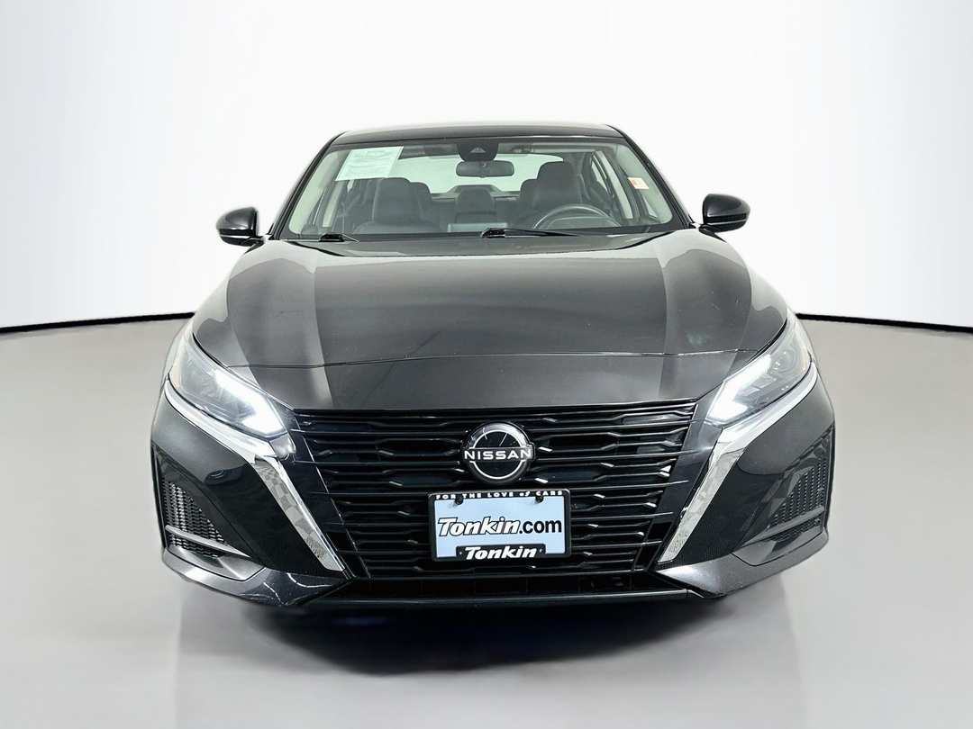2023 Nissan Altima 2.5 SV - Image 2