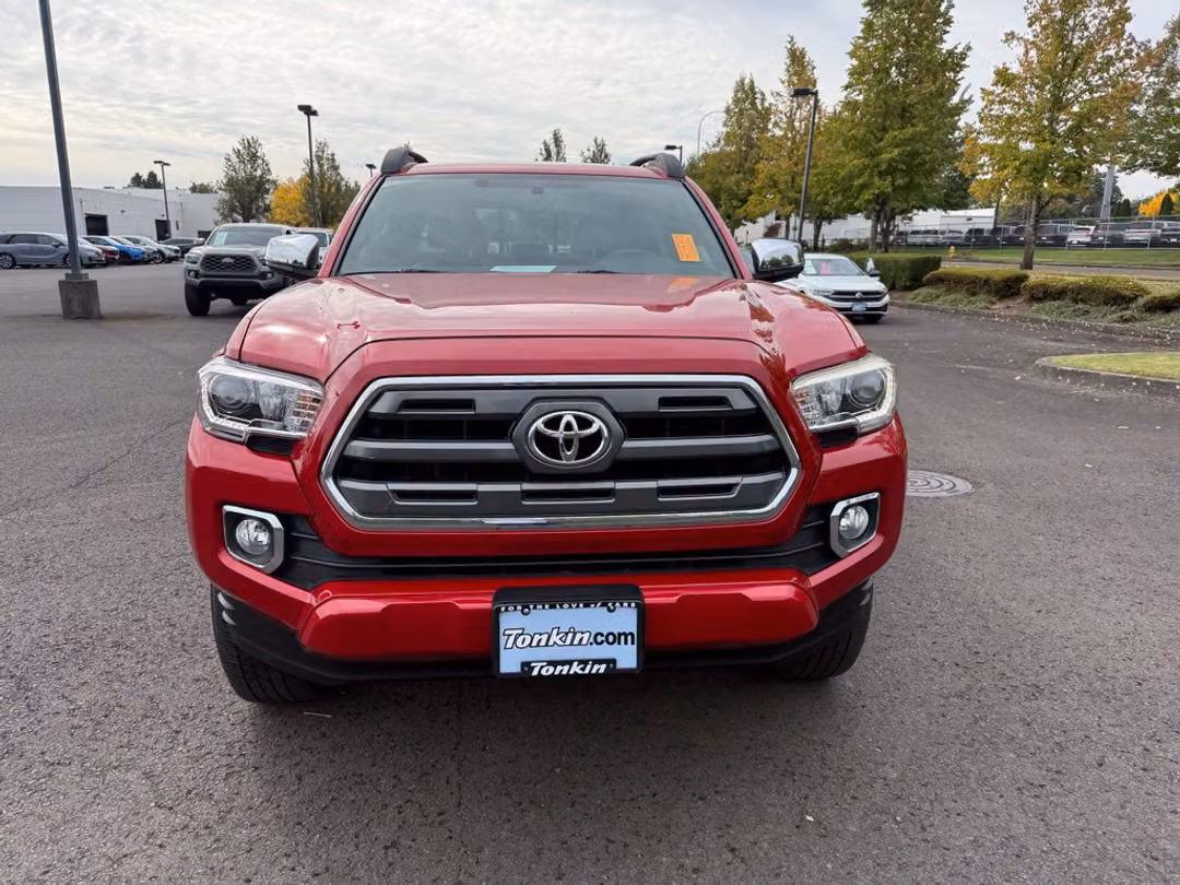 2016 Toyota Tacoma Limited - Image 2