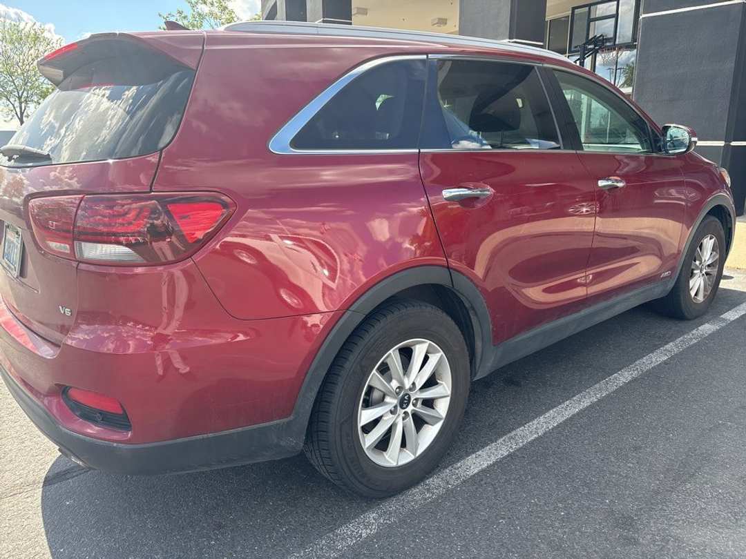 2019 Kia Sorento LX - Image 3