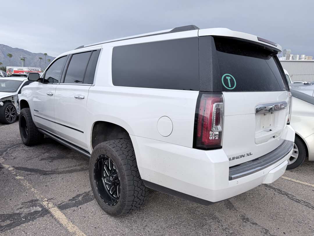 2019 GMC Yukon Xl Denali - Image 3