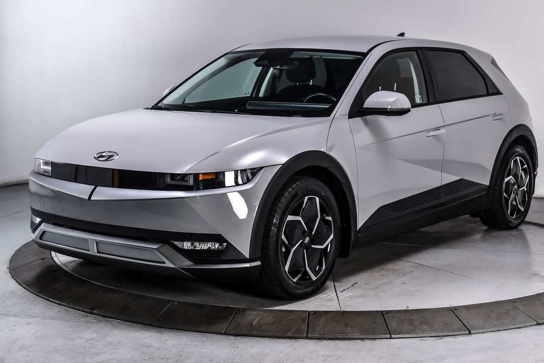 2024 Hyundai Ioniq 5 SEL - Image 2