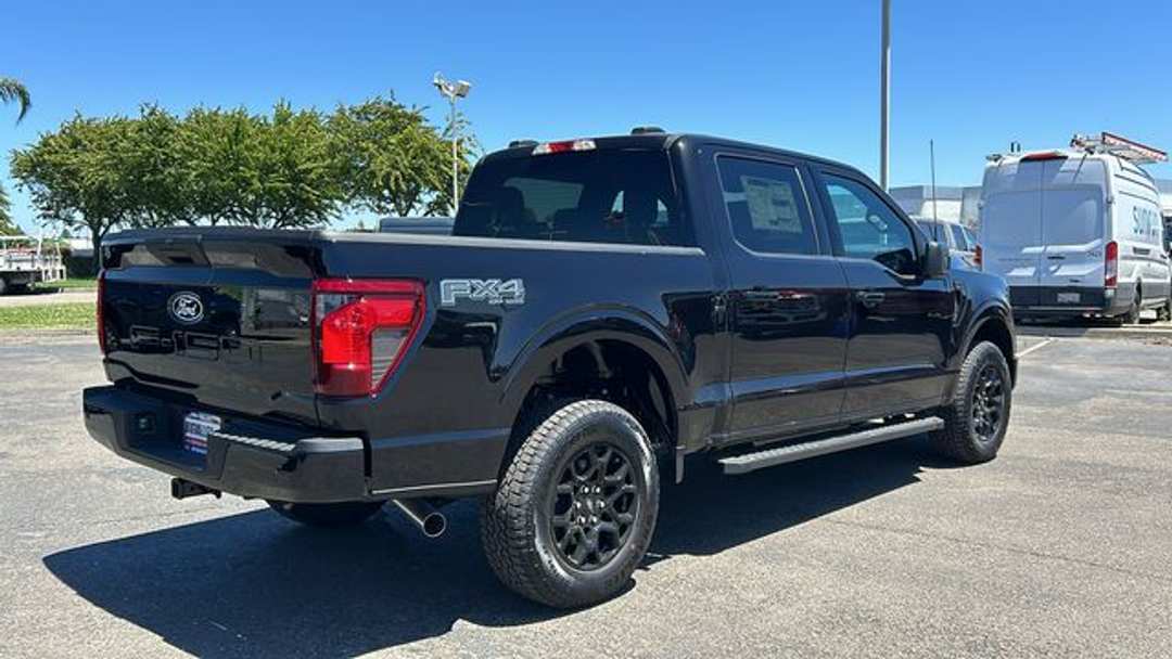 2026 Ford F-150 XLT - Image 3