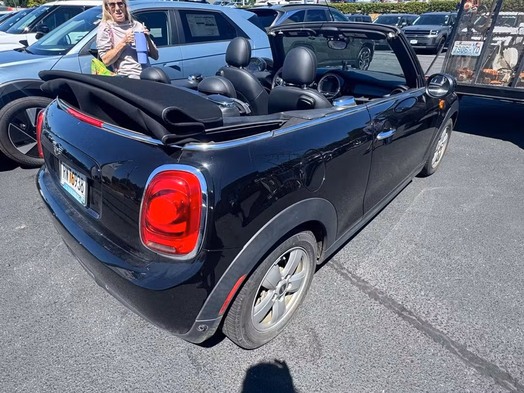 2019 MINI Cooper - Image 2
