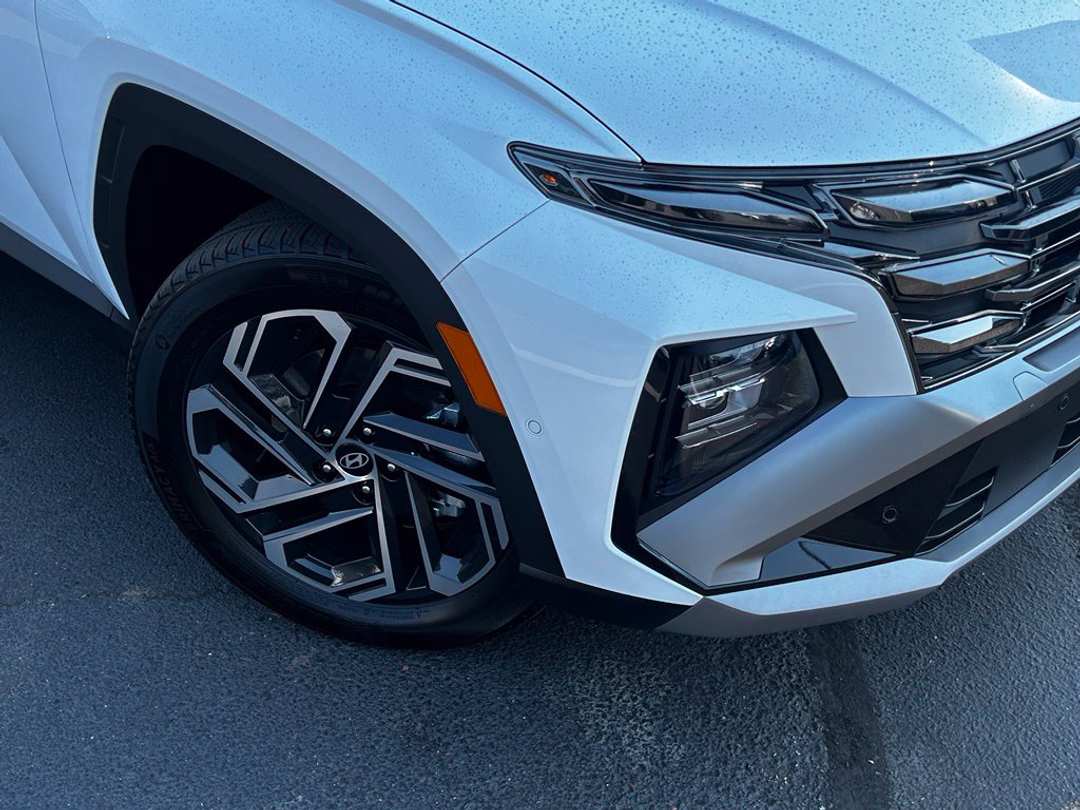 2026 Hyundai Tucson Hybrid Limited - Image 2