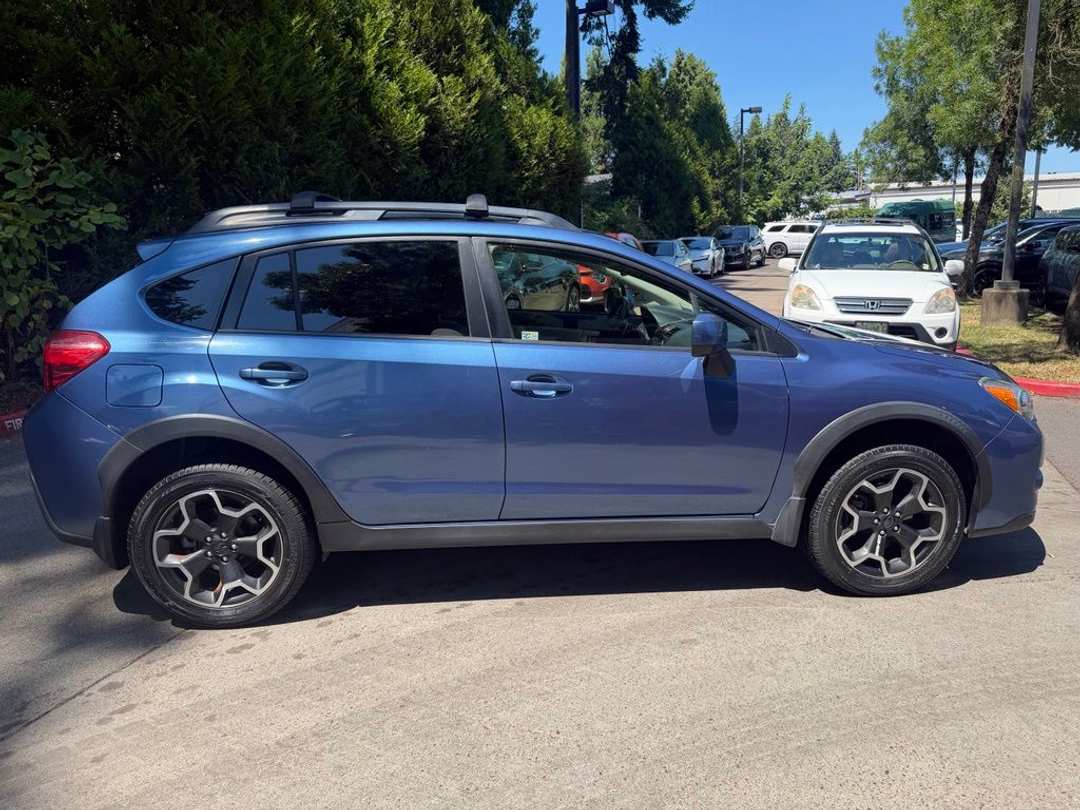 2014 Subaru Xv Crosstrek 2.0i Premium - Image 2