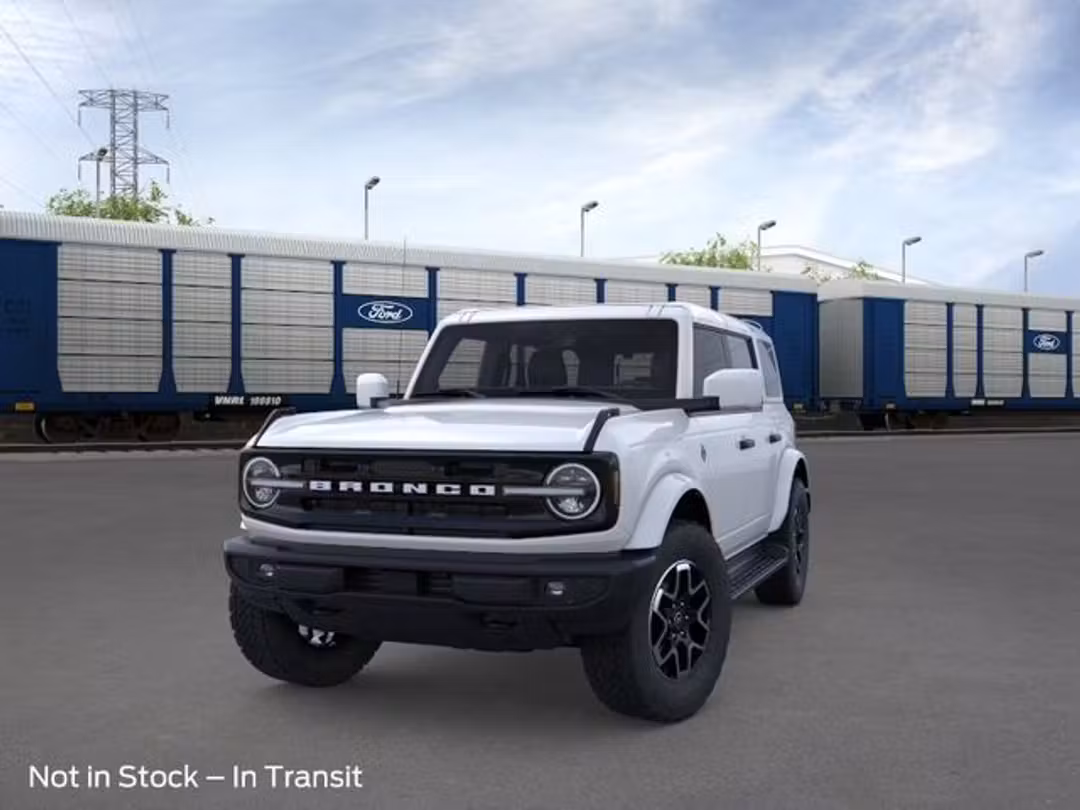 2026 Ford Bronco Outer Banks - Image 2