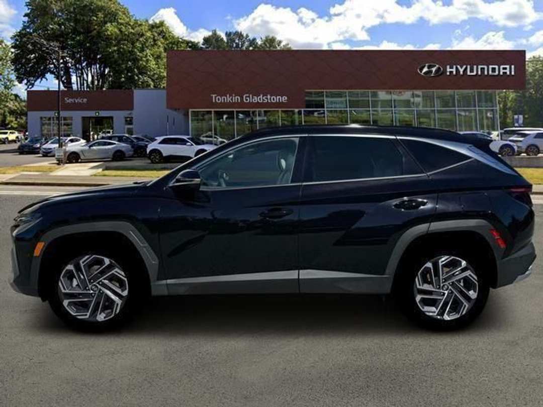 2026 Hyundai Tucson Hybrid Limited - Image 3