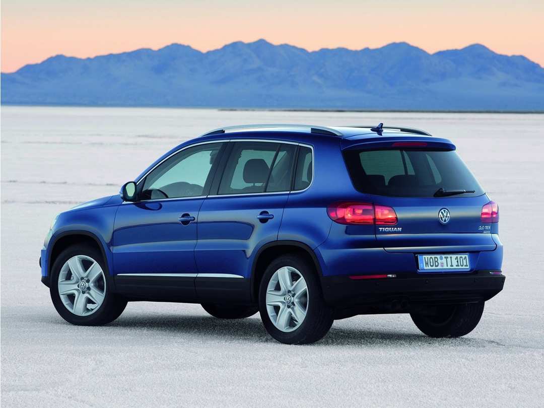 2014 Volkswagen Tiguan - Image 2