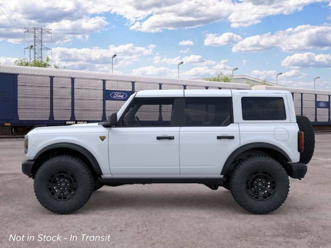 2026 Ford Bronco Badlands - Image 3