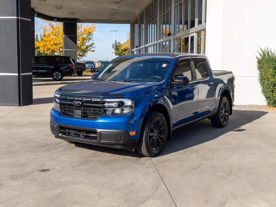 2023 Ford Maverick Lariat - Image 3