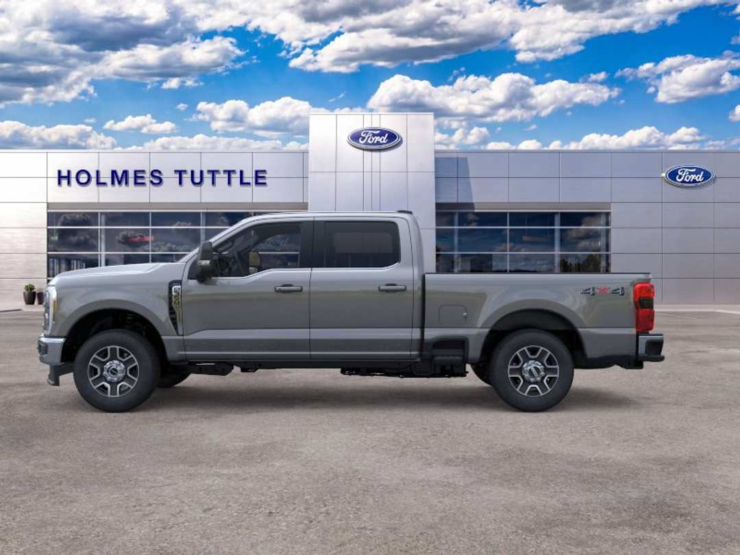 2026 Ford Super Duty F-350 Srw LARIAT - Image 3