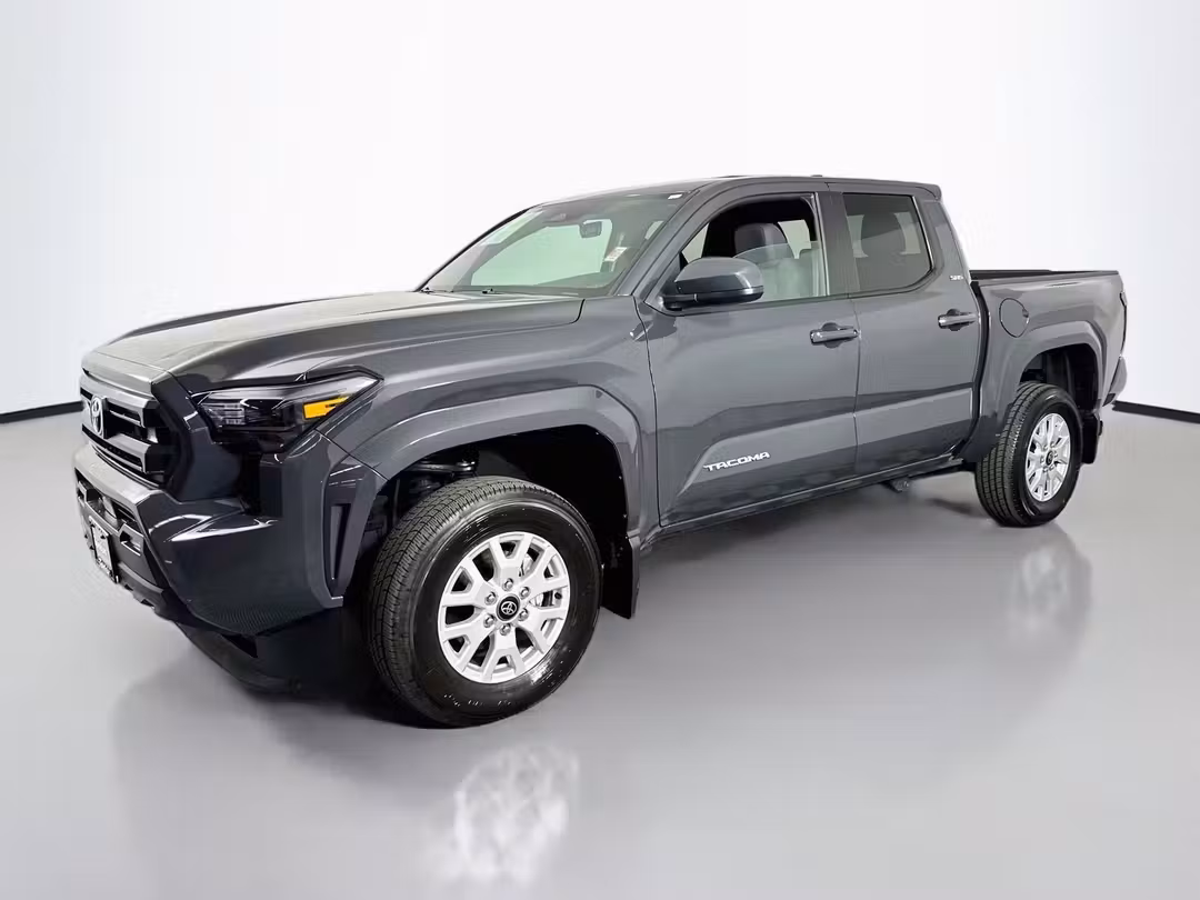 2025 Toyota Tacoma SR5 - Image 3