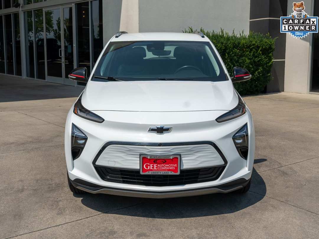 2023 Chevrolet Bolt Euv Premier - Image 2
